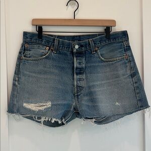 Vintage cutoff Levi 501 shorts